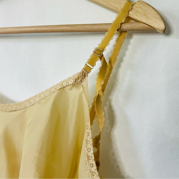 Vintage 70s / 80s Barbizon Semi Sheer Nude Slip Dress - Picture 7 of 12